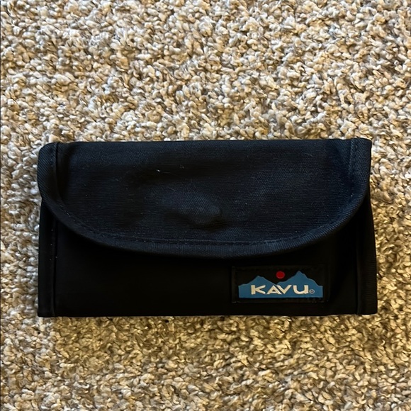 Kavu Black Wallet, magnetic clasp, three fold.  Reasonable offers accepted. - Picture 1 of 3